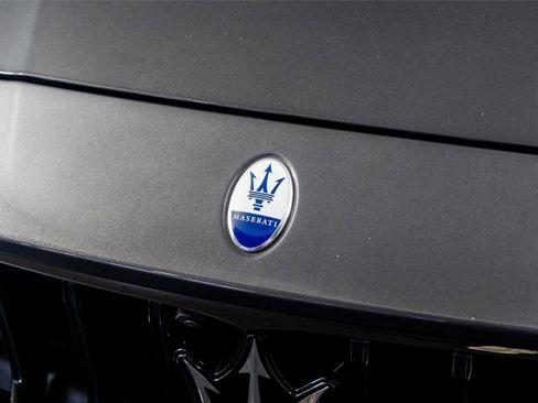 Used 2023 Maserati Ghibli Modena Q4 AWD/4WD image 22