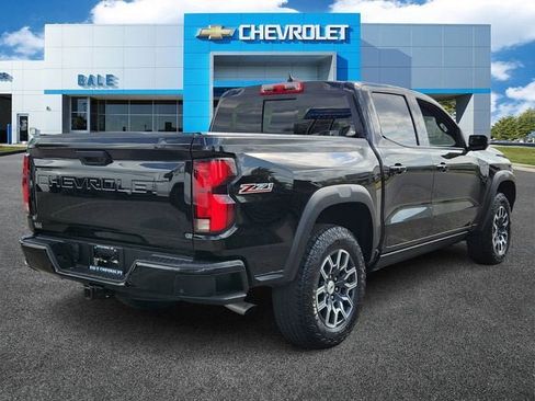 Used 2024 Chevrolet Colorado Z71 w/ Z71 Convenience Package 2 image 3