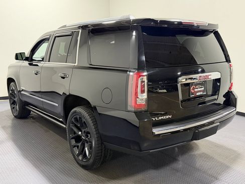 Used 2015 GMC Yukon Denali w/ Touring Package AWD/4WD image 25