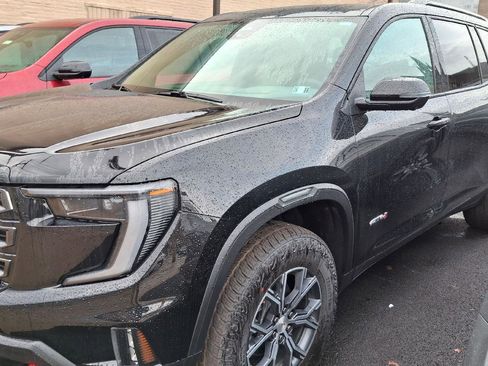 Used 2026 GMC Acadia AT4 w/ Luxury Package AWD/4WD image 3
