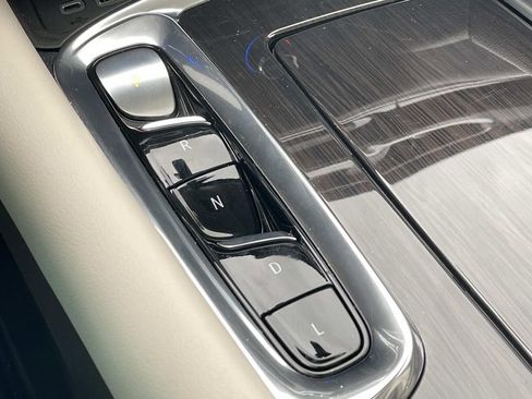 Used 2022 Buick Enclave Essence w/ Experience Buick Package image 28