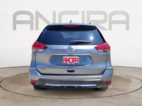Used 2018 Nissan Rogue SV FWD image 9