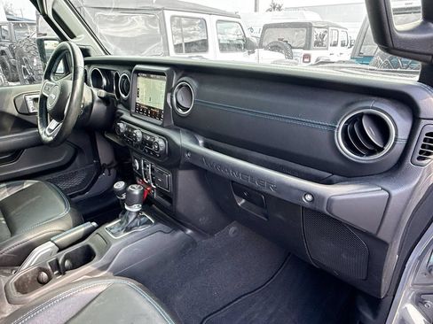 Used 2021 Jeep Wrangler Unlimited Rubicon 4xe w/ Cold Weather Group AWD/4WD image 33
