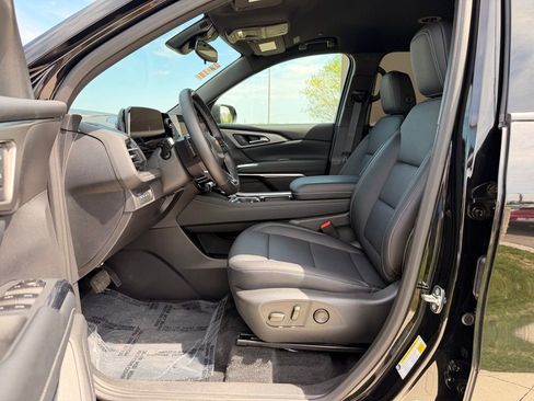 Used 2026 Chevrolet Traverse LT image 27