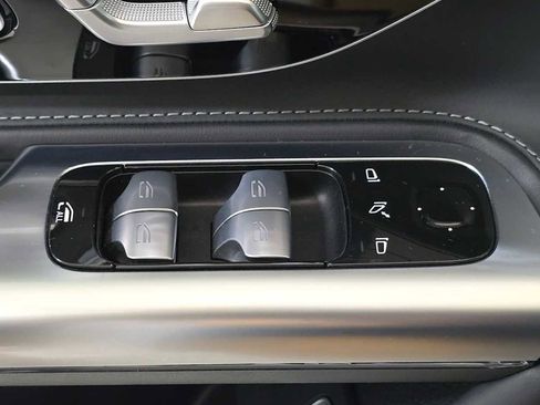 Certified 2022 Mercedes-Benz SL 63 AMG 4MATIC image 22