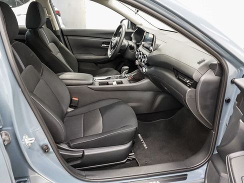Used 2025 Nissan Sentra SV FWD image 16