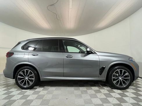 Used 2026 BMW X5 xDrive40i w/ M Sport Package AWD/4WD image 8