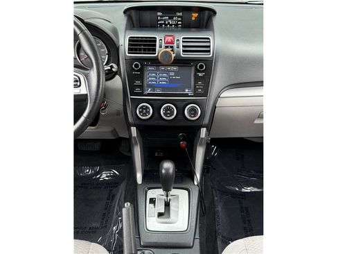 Used 2018 Subaru Forester 2.5i AWD/4WD image 10