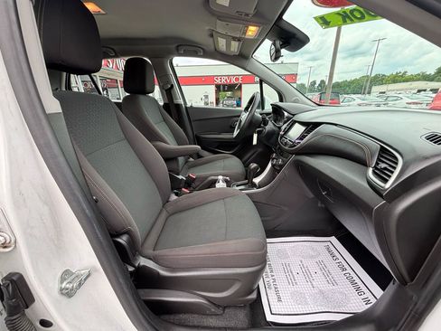 Used 2017 Chevrolet Trax LS FWD image 10