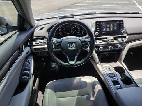 Used 2019 Honda Accord Touring image 31