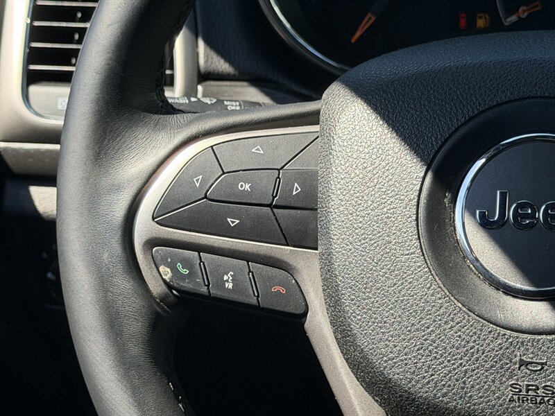 Used 2018 Jeep Grand Cherokee Laredo RWD image 21