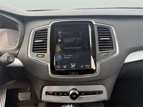 Used 2018 Volvo XC90 T5 Momentum w/ Convenience Package image 18