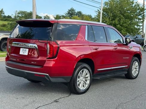 Used 2023 GMC Yukon SLT AWD/4WD image 12