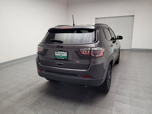 Used 2019 Jeep Compass Latitude FWD image 7