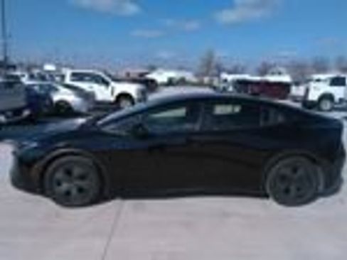 Used 2024 Toyota Prius LE image 8