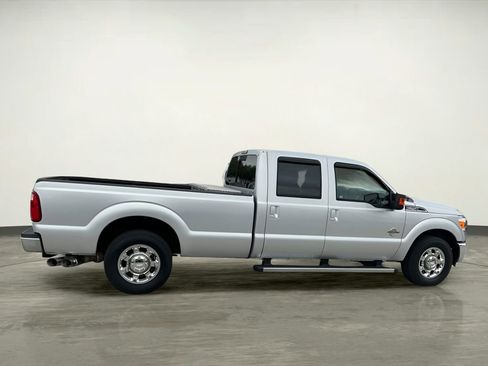 Used 2014 Ford F250 Lariat w/ Chrome Package RWD image 9