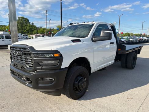 New 2026 RAM 3500 Tradesman AWD/4WD image 4