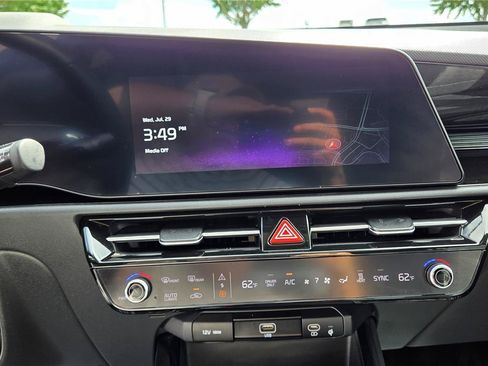 Certified 2023 Kia Niro Wave w/ Wave Preserve Package FWD image 22