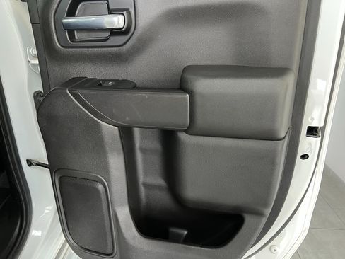 Used 2019 Chevrolet Silverado 1500 LT w/ Convenience Package AWD/4WD image 24