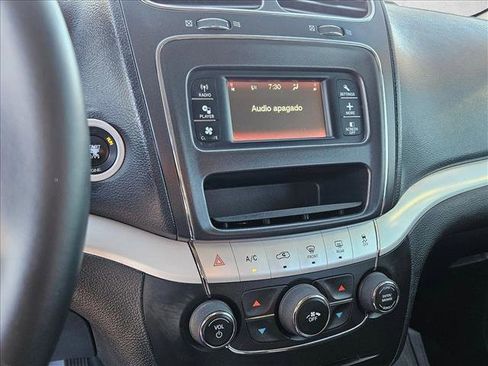 Used 2015 Dodge Journey American Value Package w/ Flexible Seating Group FWD image 13