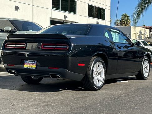 Used 2023 Dodge Challenger SXT image 4