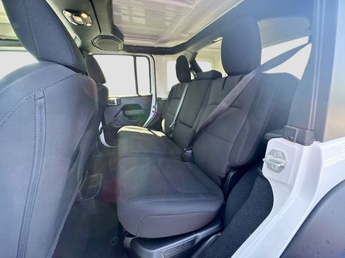Used 2023 Jeep Wrangler Unlimited w/ Cold Weather Group AWD/4WD image 26
