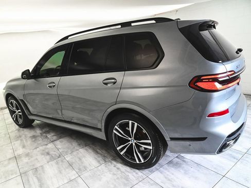 Used 2023 BMW X7 xDrive40i w/ Executive Package AWD/4WD image 4