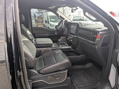 Used 2025 Ford F150 Raptor image 31