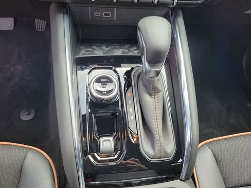 New 2025 GMC Canyon AT4 w/ Nightfall Edition image 25