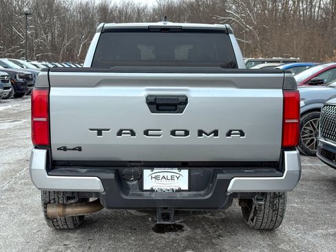 Used 2024 Toyota Tacoma TRD Sport image 5