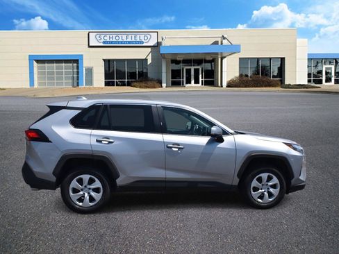 Used 2024 Toyota RAV4 LE AWD/4WD image 2