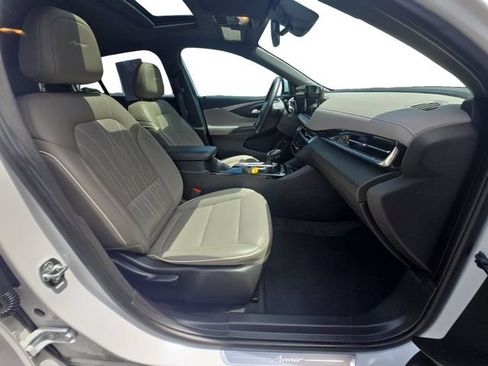 Used 2025 Buick Envista Avenir FWD image 15