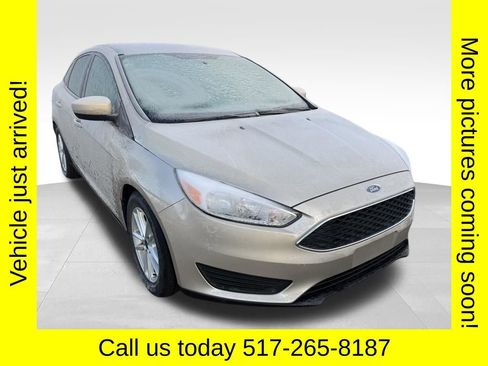 Used 2018 Ford Focus SE image 1