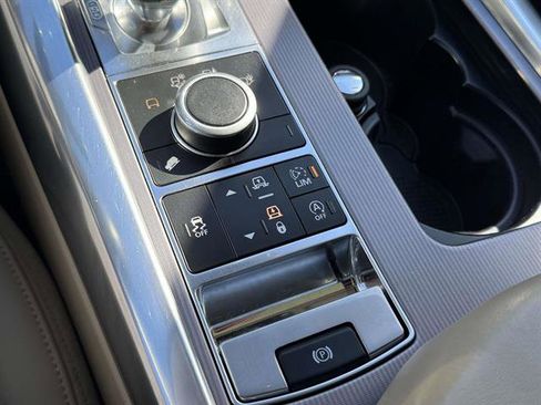 Used 2017 Land Rover Range Rover Sport HSE image 39