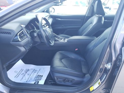 Used 2023 Toyota Camry XSE image 10