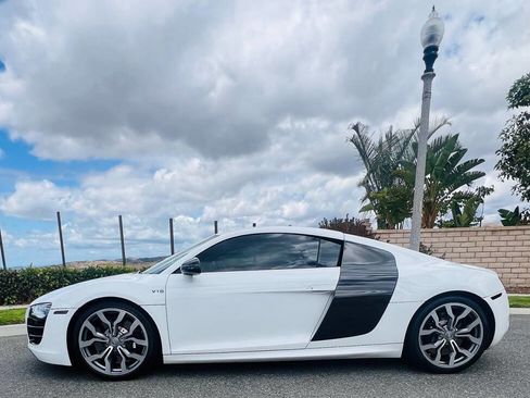 Used 2011 Audi R8 V10 AWD/4WD image 2
