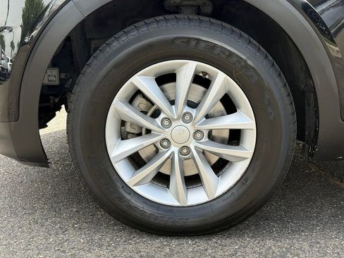 Used 2018 Kia Sorento FWD image 15