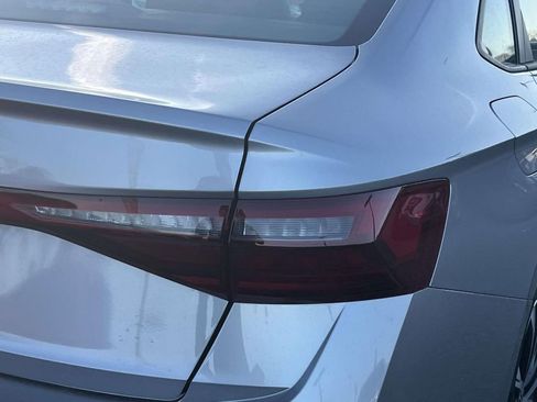 Used 2025 Volkswagen Jetta Sport image 10