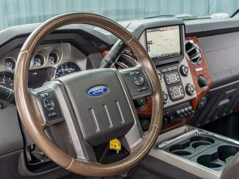 Used 2016 Ford F250 King Ranch w/ FX4 Off-Road Package AWD/4WD image 24
