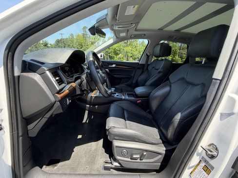 Used 2018 Audi Q5 2.0T Premium Plus w/ Premium Plus Package AWD/4WD image 10