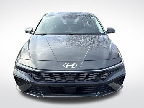 Certified 2024 Hyundai Elantra Limited image 9