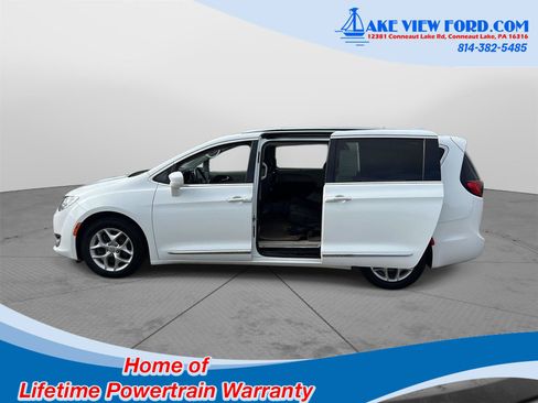 Used 2019 Chrysler Pacifica Touring-L Plus w/ Tire & Wheel Group FWD image 20