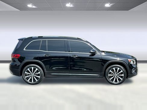 Used 2021 Mercedes-Benz GLB 250 4MATIC image 7