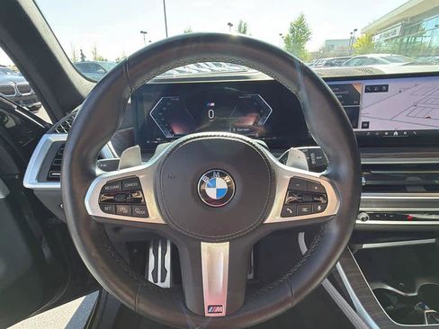 Used 2024 BMW X7 xDrive40i w/ M Sport Package AWD/4WD image 14