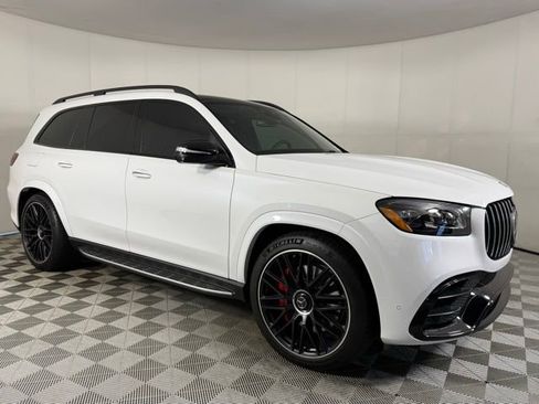 Used 2025 Mercedes-Benz GLS 63 AMG 4MATIC image 12