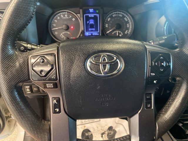 Used 2019 Toyota Tacoma TRD Off-Road w/ Technology Package AWD/4WD image 14