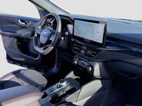 Certified 2023 Ford Escape ST-Line Select w/ Tech Pack #2 image 5