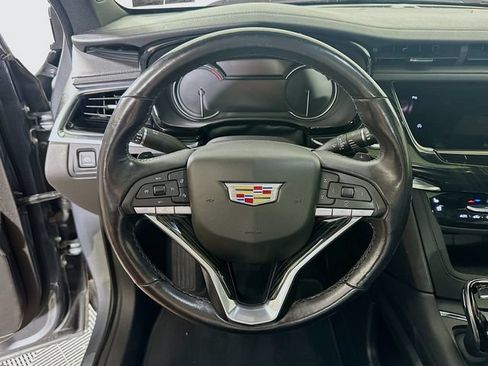 Used 2022 Cadillac XT6 Premium Luxury AWD/4WD image 15