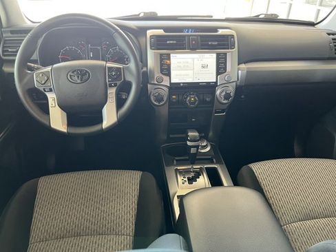 Used 2022 Toyota 4Runner SR5 AWD/4WD image 11