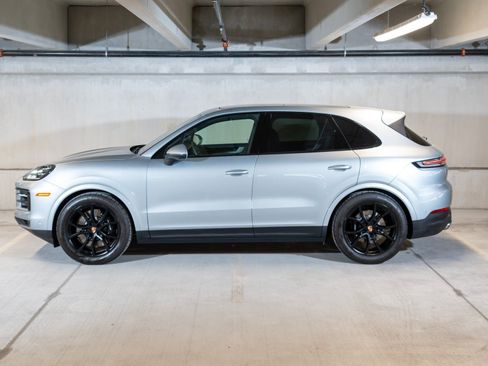 Certified 2026 Porsche Cayenne S AWD/4WD image 2